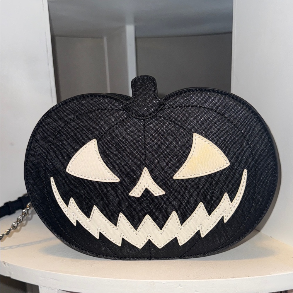 Black and White Pumpkin Face Bag